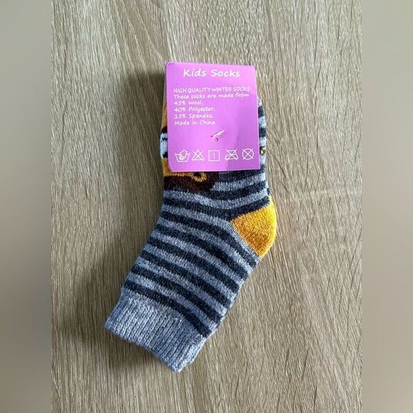 NWT … Kids High Quality Winter Socks - Picture 2 of 2